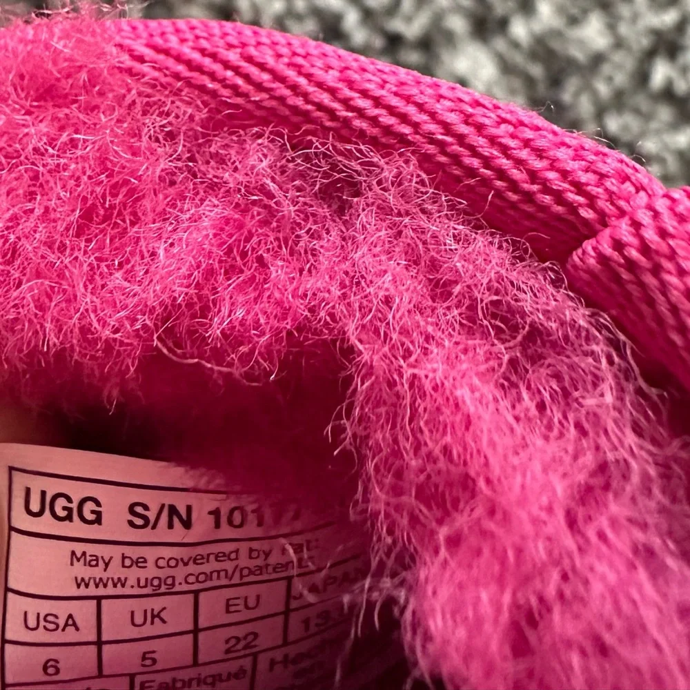 Like Brand New UGG Classic Pink Boot Toddler Size 6